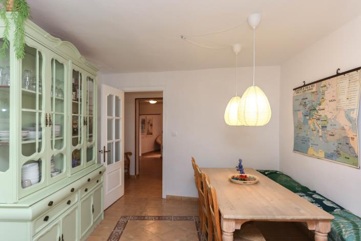 Image No.22-5 Bed Townhouse for sale