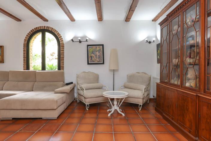 Image No.5-7 Bed Villa / Detached for sale