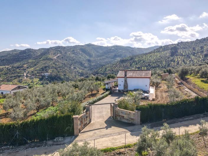 Image No.41-4 Bed Villa / Detached for sale