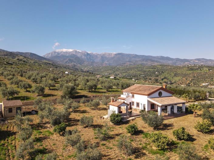 Image No.42-4 Bed Villa / Detached for sale