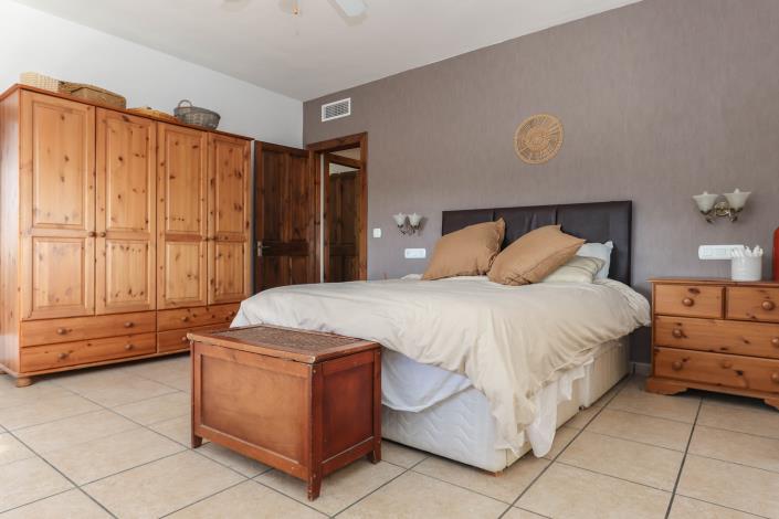 Image No.4-4 Bed Villa / Detached for sale