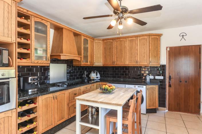 Image No.17-4 Bed Villa / Detached for sale