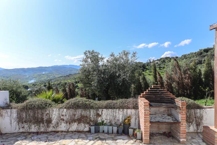 Image No.44-4 Bed Villa / Detached for sale