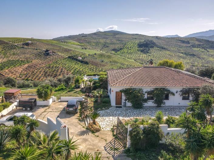 Image No.56-4 Bed Villa / Detached for sale