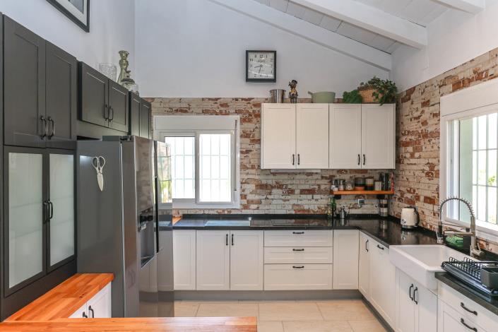 Image No.6-2 Bed Villa / Detached for sale