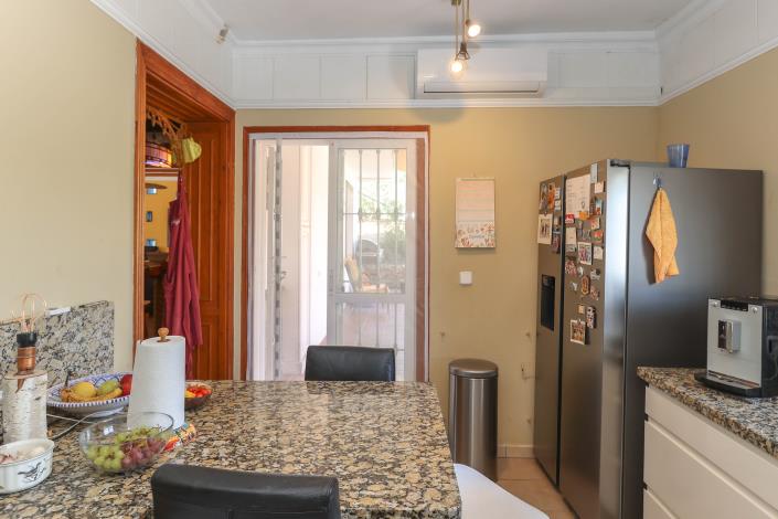 Image No.25-6 Bed Villa / Detached for sale