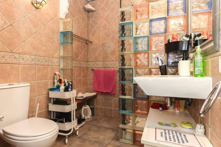 Image No.31-6 Bed Villa / Detached for sale