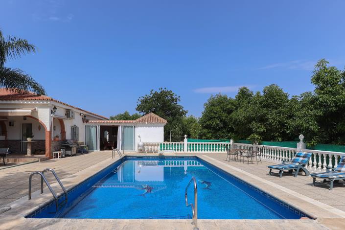 Image No.37-5 Bed Villa / Detached for sale