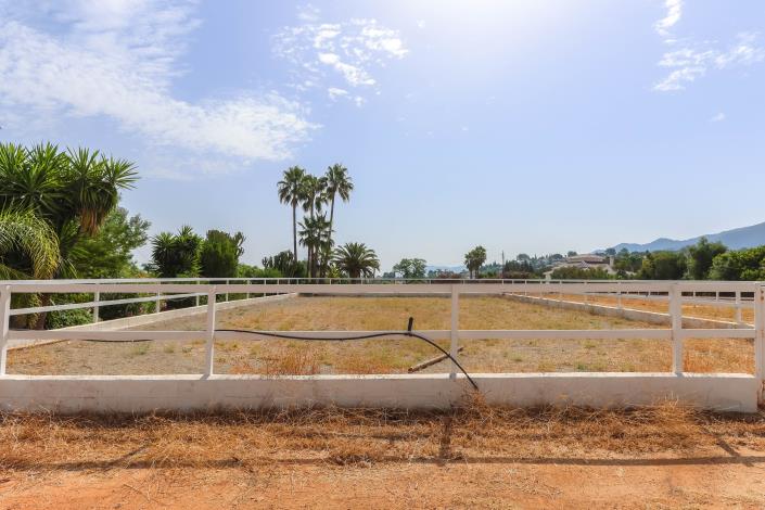 Image No.41-5 Bed Villa / Detached for sale