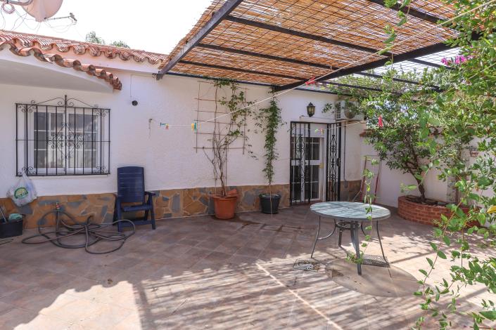 Image No.54-5 Bed Villa / Detached for sale