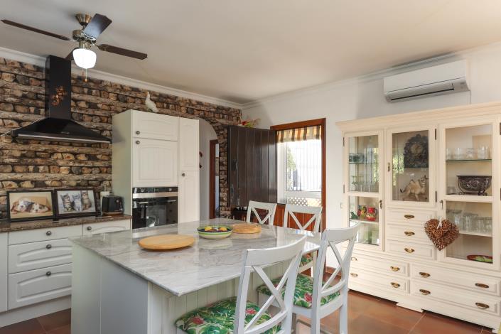 Image No.13-3 Bed Villa / Detached for sale