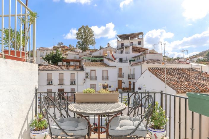 Image No.4-2 Bed Townhouse for sale