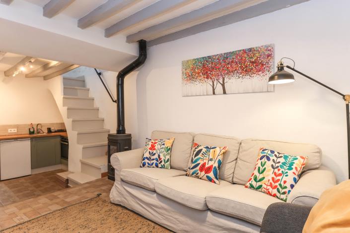 Image No.8-2 Bed Townhouse for sale