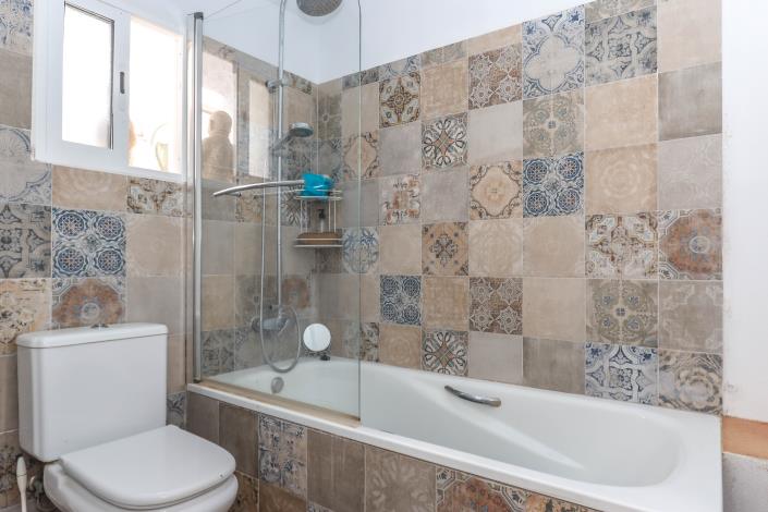 Image No.20-2 Bed Townhouse for sale