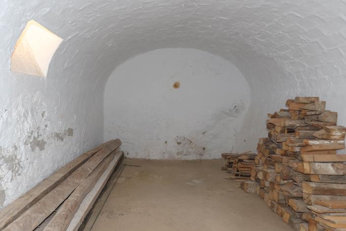 Image No.57-7 Bed Townhouse for sale