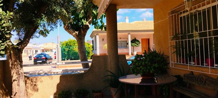 Image No.4-4 Bed Townhouse for sale