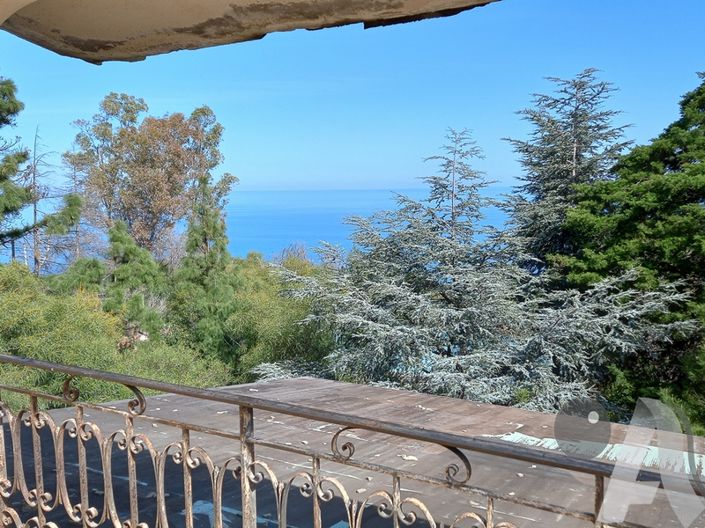 Image No.10-Villa de 8 chambres à vendre à Messina