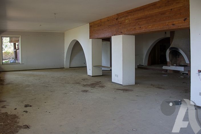 Image No.21-Villa de 8 chambres à vendre à Messina