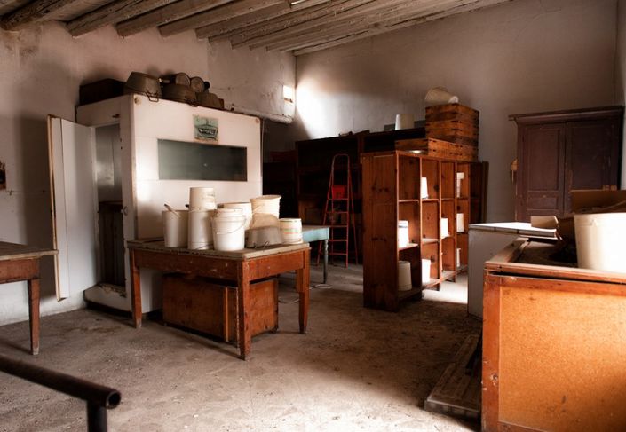 Image No.33-6 Bed Property for sale