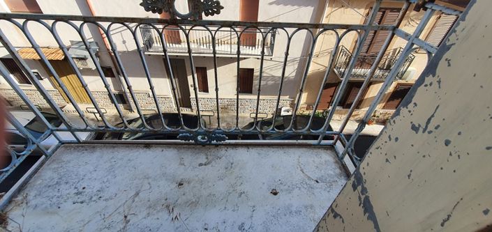 Image No.17-2 Bed House for sale