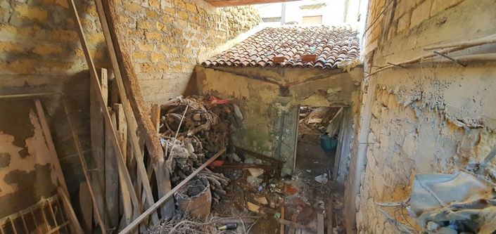 Image No.10-2 Bed House for sale