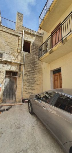 Image No.32-4 Bed House for sale