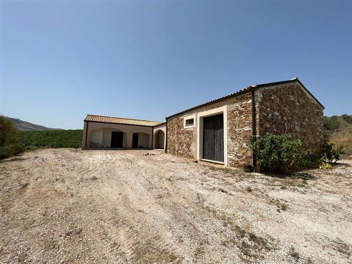 Image No.20-3 Bed Villa for sale