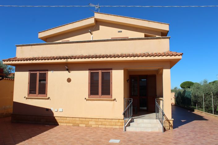 Image No.3-5 Bed Villa for sale