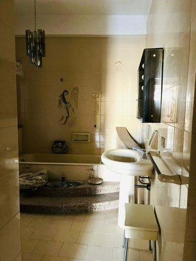 Image No.20-4 Bed Apartment for sale