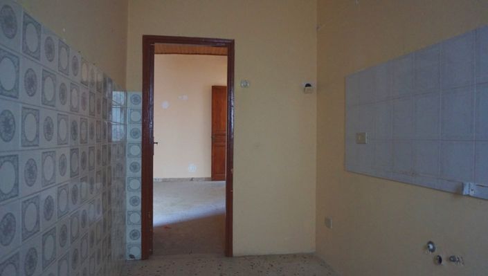 Image No.10-7 Bed Apartment for sale