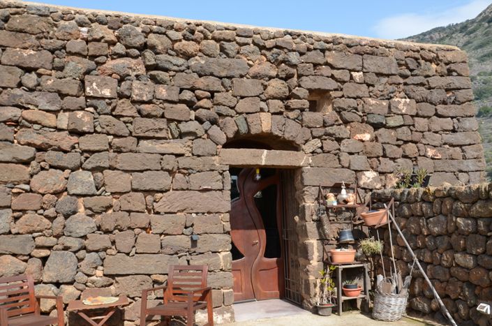 Image No.37-2 Bed Villa for sale