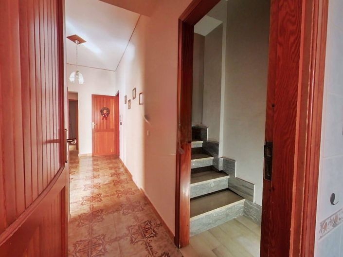 Image No.11-4 Bed House for sale