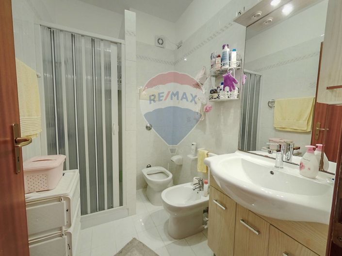 Image No.21-2 Bed Apartment for sale