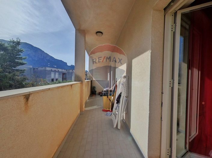 Image No.24-2 Bed Apartment for sale