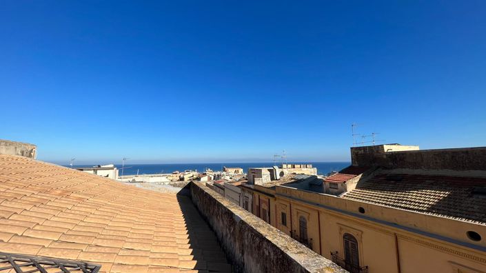 Image No.16-3 Bed House for sale