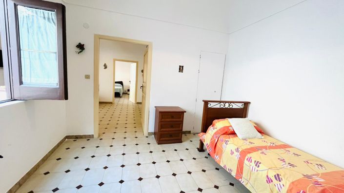 Image No.23-3 Bed House for sale