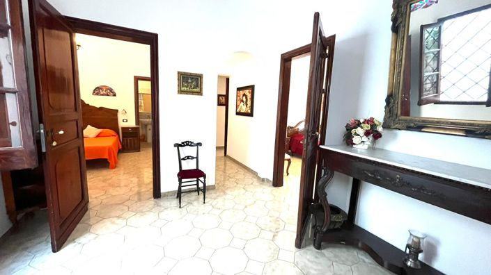 Image No.24-3 Bed House for sale