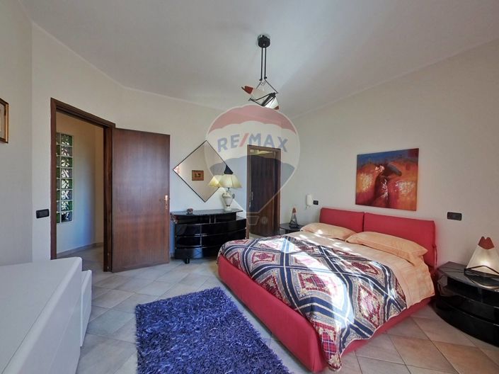 Image No.38-4 Bed Villa for sale