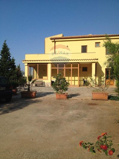 Image No.2-16 Bed Apartment for sale