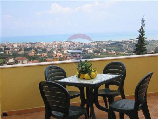 Image No.9-16 Bed Apartment for sale