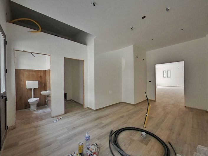 Image No.18-25 Bed Apartment for sale