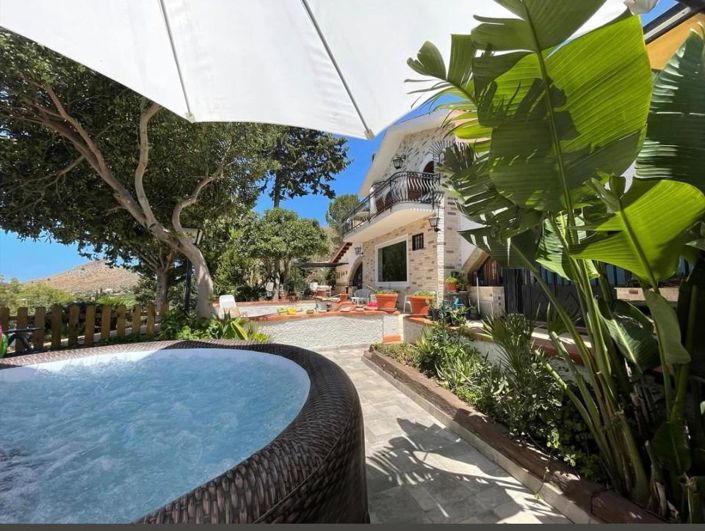 Image No.15-5 Bed Villa for sale