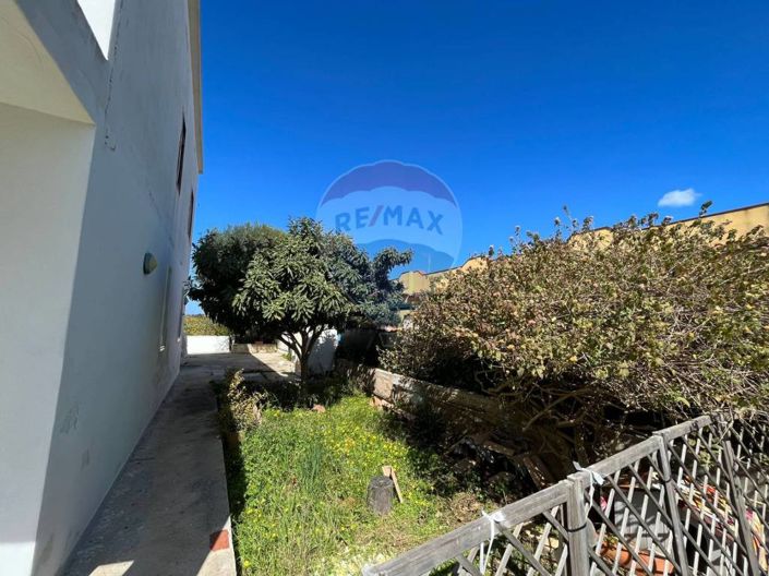 Image No.42-4 Bed Villa for sale