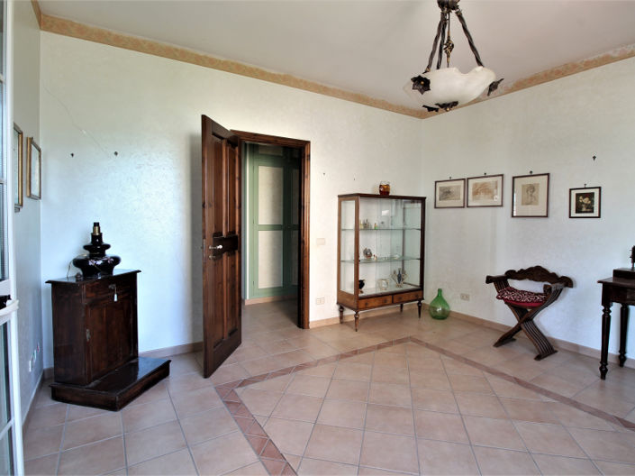 Image No.18-4 Bed Villa for sale