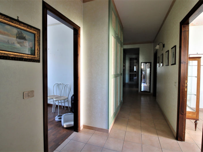 Image No.19-4 Bed Villa for sale