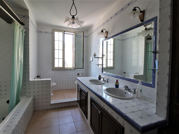 Image No.25-4 Bed Villa for sale