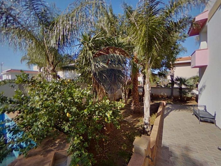 Image No.18-3 Bed Villa for sale