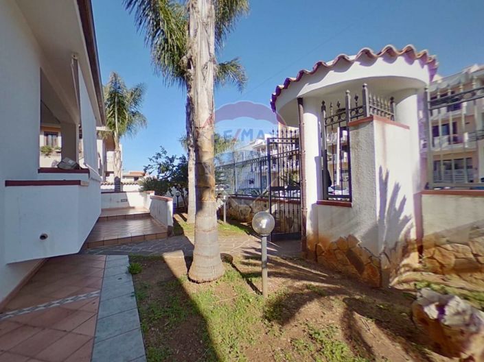 Image No.19-3 Bed Villa for sale