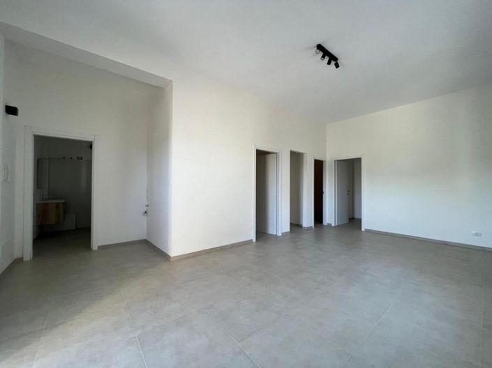 Image No.9-3 Bed Villa for sale