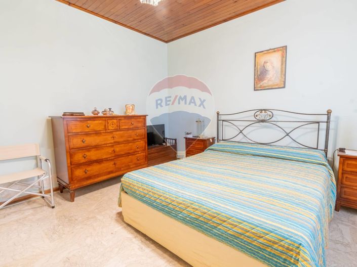 Image No.27-4 Bed Villa for sale